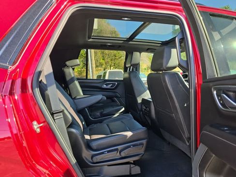 Used 2021 Chevrolet Tahoe Z71 w/ Z71 Off-Road Package AWD/4WD image 26
