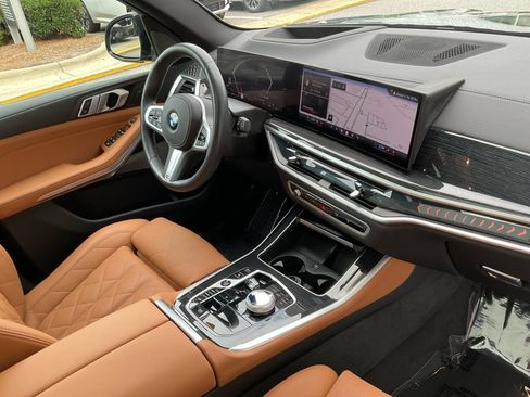 Used 2025 BMW X5 xDrive40i w/ Executive Package AWD/4WD image 32
