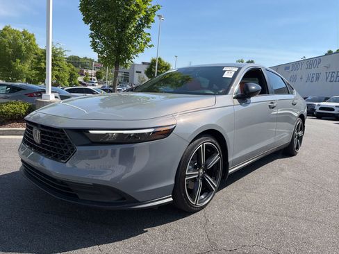 Used 2025 Honda Accord Sport image 25