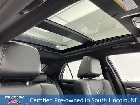 Used 2018 Chrysler 300 S image 24