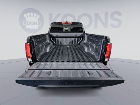 Used 2024 Chevrolet Colorado Trail Boss w/ Technology Package image 25