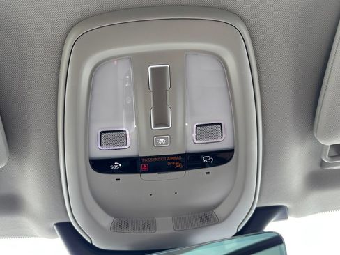 Certified 2024 Volvo XC90 B6 Plus AWD/4WD image 16