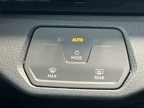 Used 2023 Volkswagen ID.4 Pro RWD image 17