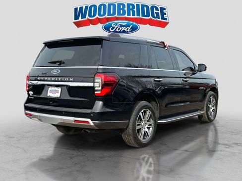 Used 2022 Ford Expedition Limited image 4