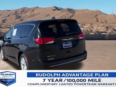 Used 2017 Chrysler Pacifica Touring Plus w/ Tire & Wheel Group image 3