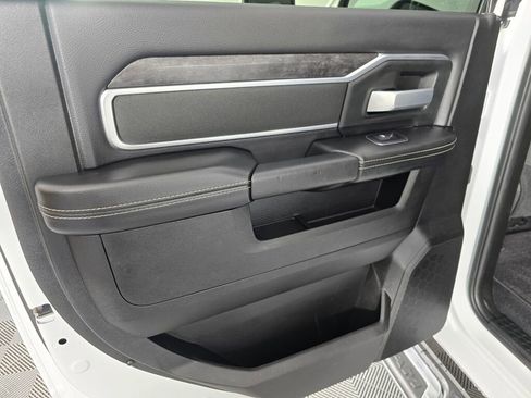 Used 2024 RAM 3500 Big Horn image 36