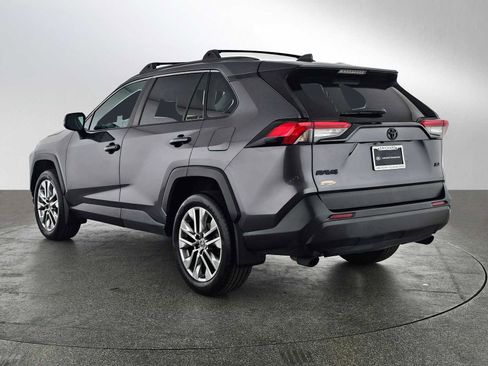 Used 2022 Toyota RAV4 XLE Premium image 3