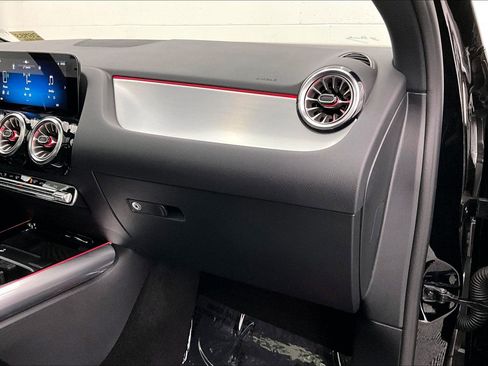 Used 2026 Mercedes-Benz GLA 35 AMG 4MATIC image 19