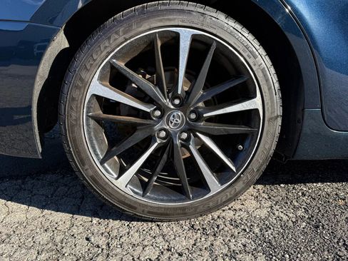 Used 2018 Toyota Camry XSE image 23