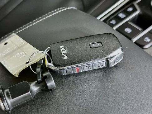 Used 2023 Kia Sorento SX AWD/4WD image 22