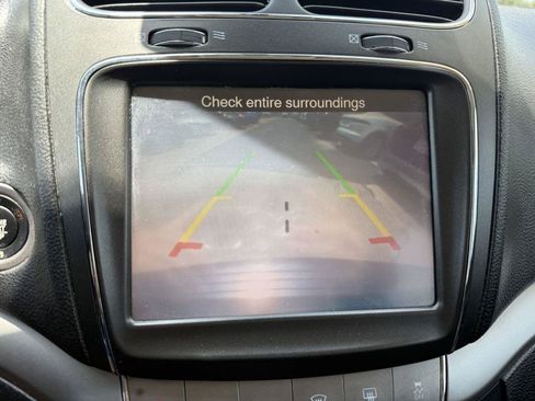 Used 2019 Dodge Journey Crossroad FWD image 17