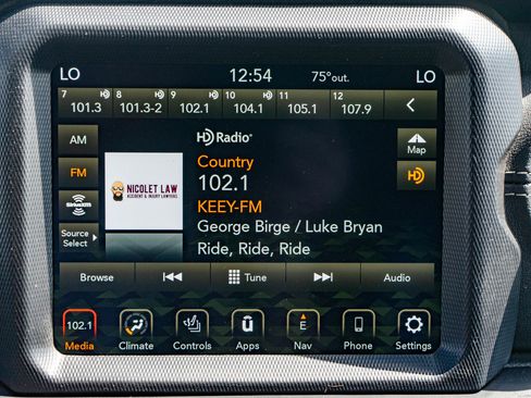 Used 2023 Jeep Wrangler Unlimited Sahara w/ Cold Weather Group AWD/4WD image 14