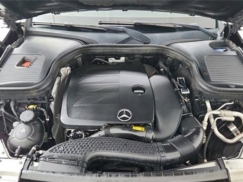 Used 2020 Mercedes-Benz GLC 300 4MATIC image 25