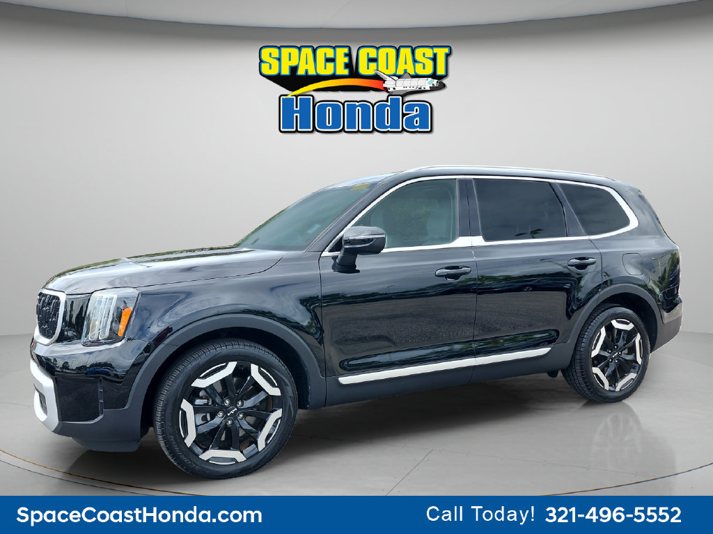 Used 2024 Kia Telluride EX w/ EX Captain's Chair Package FWD image 9