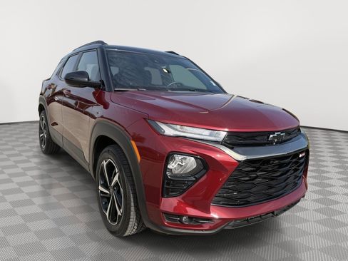 Used 2023 Chevrolet TrailBlazer RS w/ Sun and Liftgate Package FWD image 7