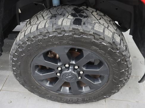 Used 2021 RAM 2500 Big Horn w/ Night Edition AWD/4WD image 3