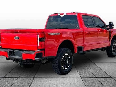 Used 2025 Ford F250 XLT w/ Black Appearance Package AWD/4WD image 12