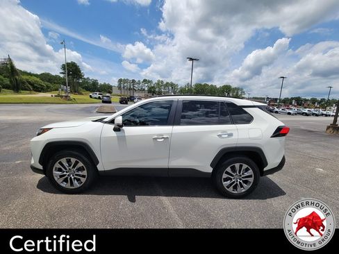 Used 2022 Toyota RAV4 Limited FWD image 3