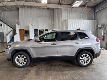 Used 2019 Jeep Cherokee Latitude w/ Popular Appearance Group