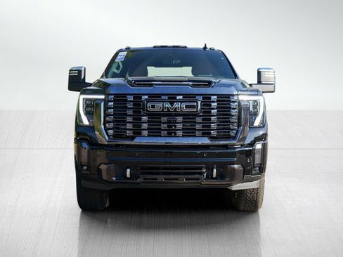 Used 2024 GMC Sierra 3500 Denali Ultimate AWD/4WD image 8