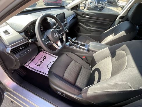 Used 2024 Nissan Altima 2.5 SV image 22