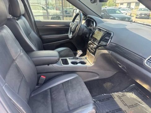 Used 2019 Jeep Grand Cherokee Altitude AWD/4WD image 23