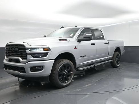 New 2026 RAM 2500 Big Horn AWD/4WD image 4