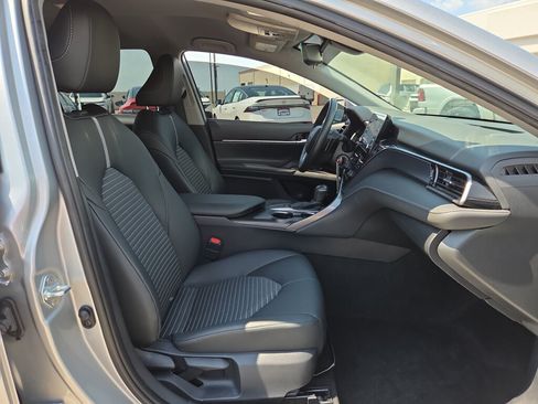 Used 2024 Toyota Camry SE FWD image 15