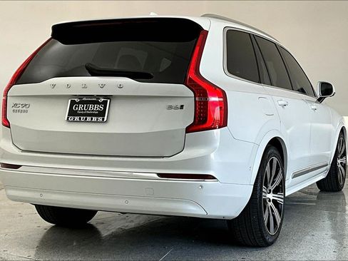 Used 2024 Volvo XC90 B6 Ultimate w/ Lounge Package image 15
