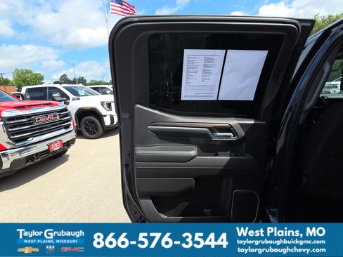 Certified 2022 Chevrolet Silverado 1500 RST w/ Z71 Off-Road Package AWD/4WD image 27