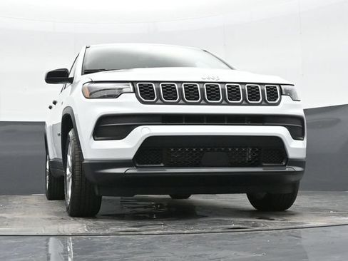 Used 2025 Jeep Compass Sport AWD/4WD image 42