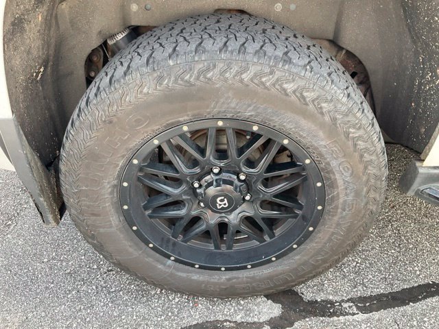 Used 2018 Chevrolet Tahoe Premier w/ RST 6.2L Performance Edition AWD/4WD image 13