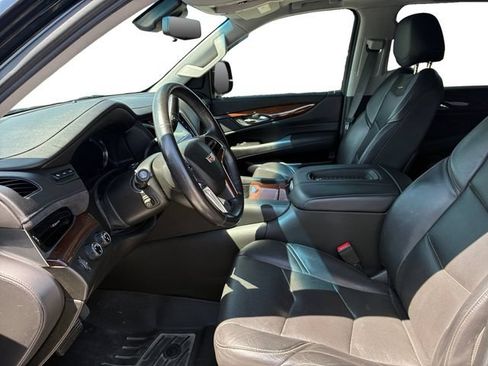 Used 2019 Cadillac Escalade Premium Luxury AWD/4WD image 11