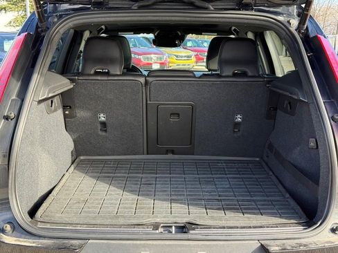 Used 2020 Volvo XC40 T5 R-Design w/ Protection Package Premier image 6