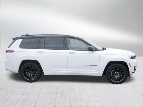 Used 2024 Jeep Grand Cherokee L Summit AWD/4WD image 8