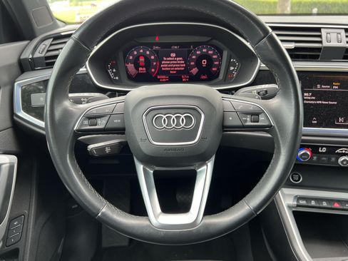 Used 2023 Audi Q3 2.0T Premium w/ Convenience Package AWD/4WD image 18