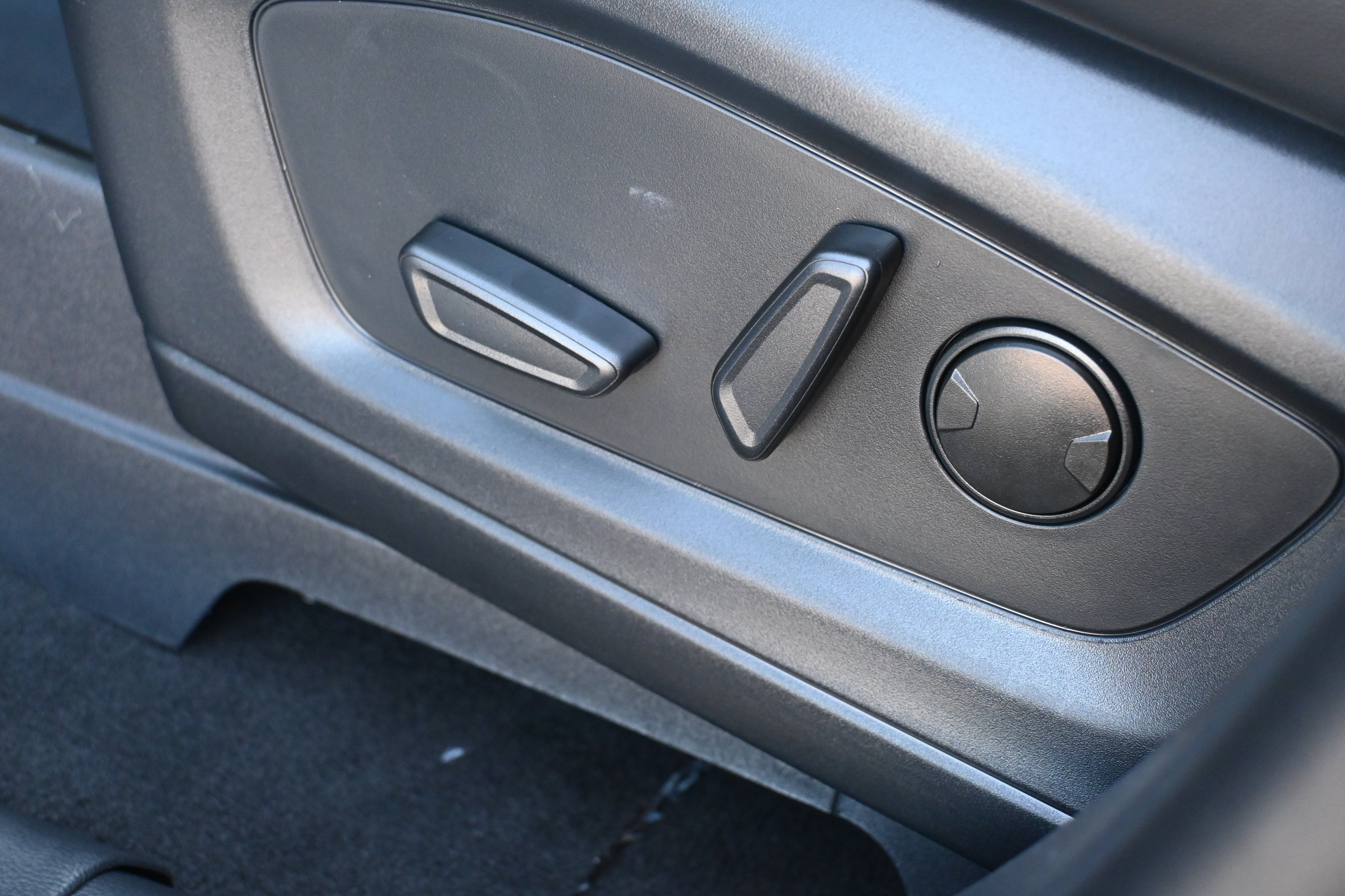 New 2027 Ford Explorer ST-Line RWD image 31