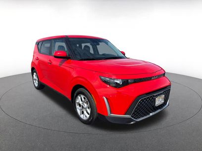 Used 2025 Kia Soul LX w/ LX Technology Package