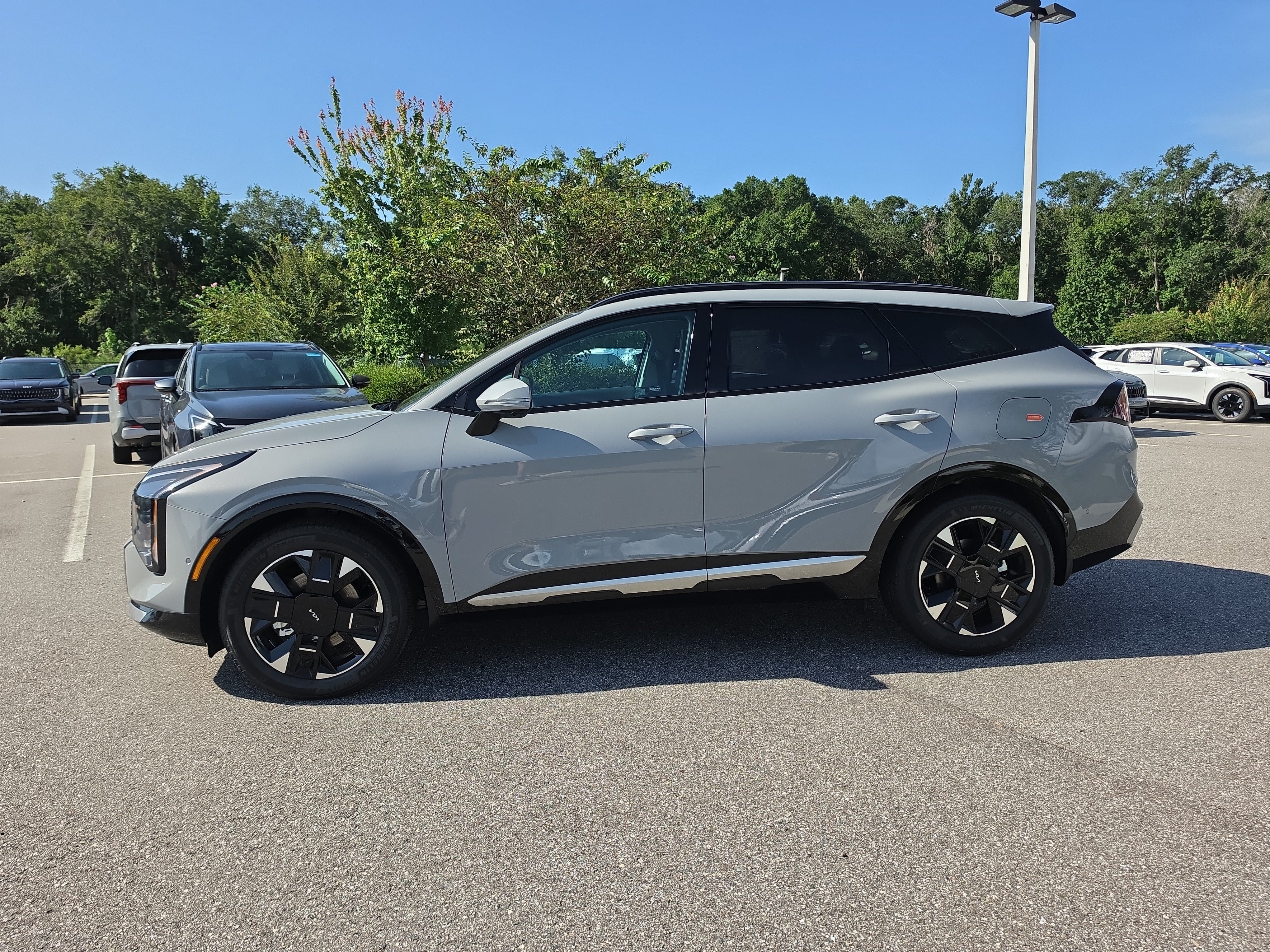 New 2026 Kia Sportage SX FWD image 5