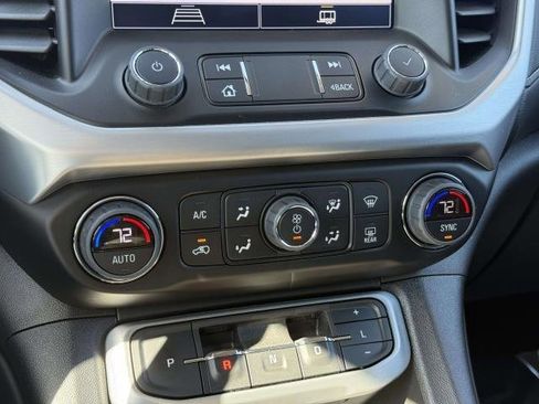 Used 2023 GMC Acadia SLE w/ Driver Convenience Package image 26