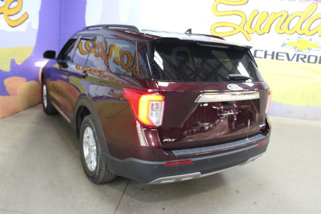 Used 2022 Ford Explorer XLT w/ Equipment Group 202A AWD/4WD image 6