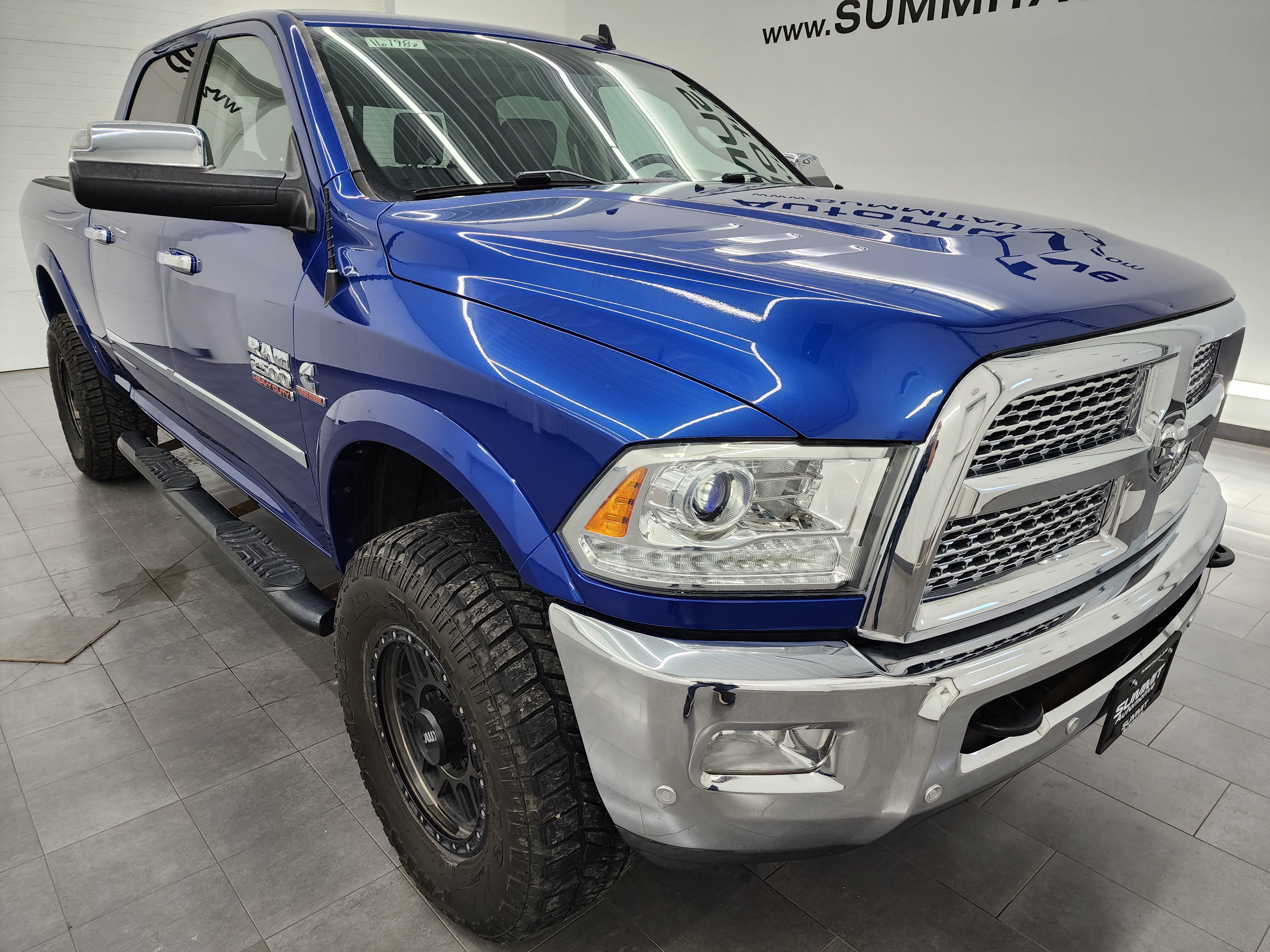 Used 2017 RAM 2500 Laramie AWD/4WD image 2