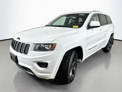 Used 2015 Jeep Grand Cherokee Altitude AWD/4WD image 3