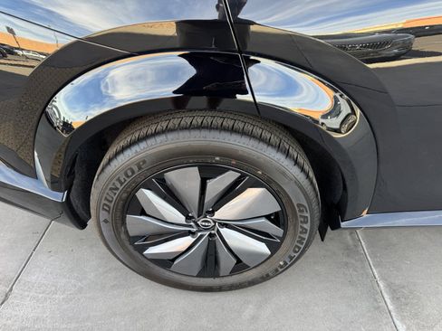 Used 2023 Nissan Ariya FWD image 16