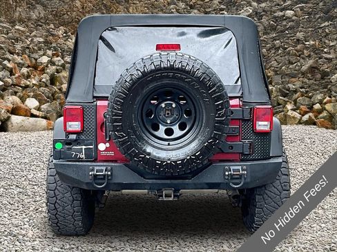 Used 2012 Jeep Wrangler Unlimited Rubicon w/ Connectivity Group AWD/4WD image 4