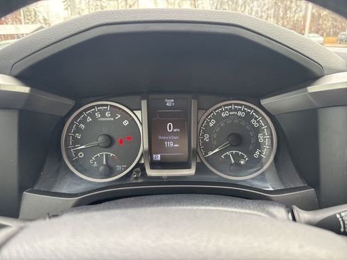 Used 2017 Toyota Tacoma SR5 image 27