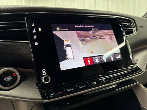 New 2025 Jeep Wagoneer 4WD w/ Convenience Group I image 25