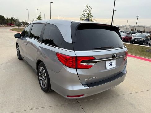 Used 2023 Honda Odyssey EX-L image 7