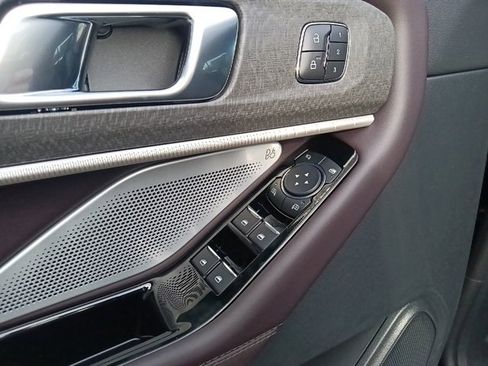 New 2026 Ford Explorer Platinum image 12