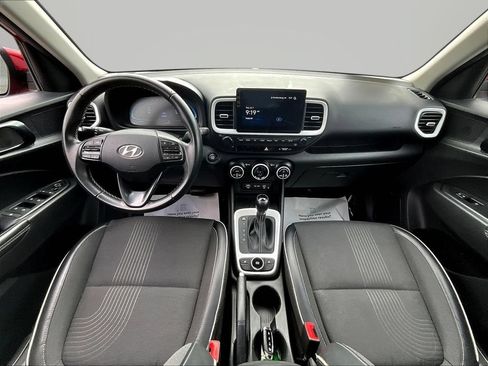 Certified 2023 Hyundai Venue Limited w/ Cargo Package FWD image 7